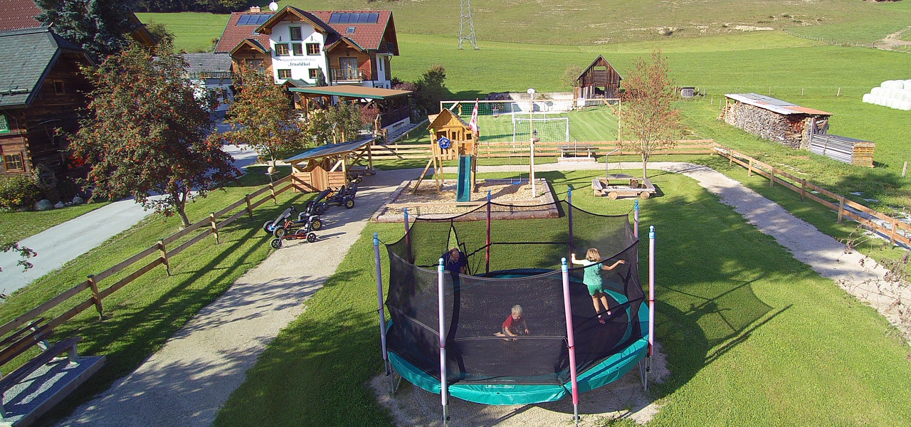 Riesiger Kinderspielplatz